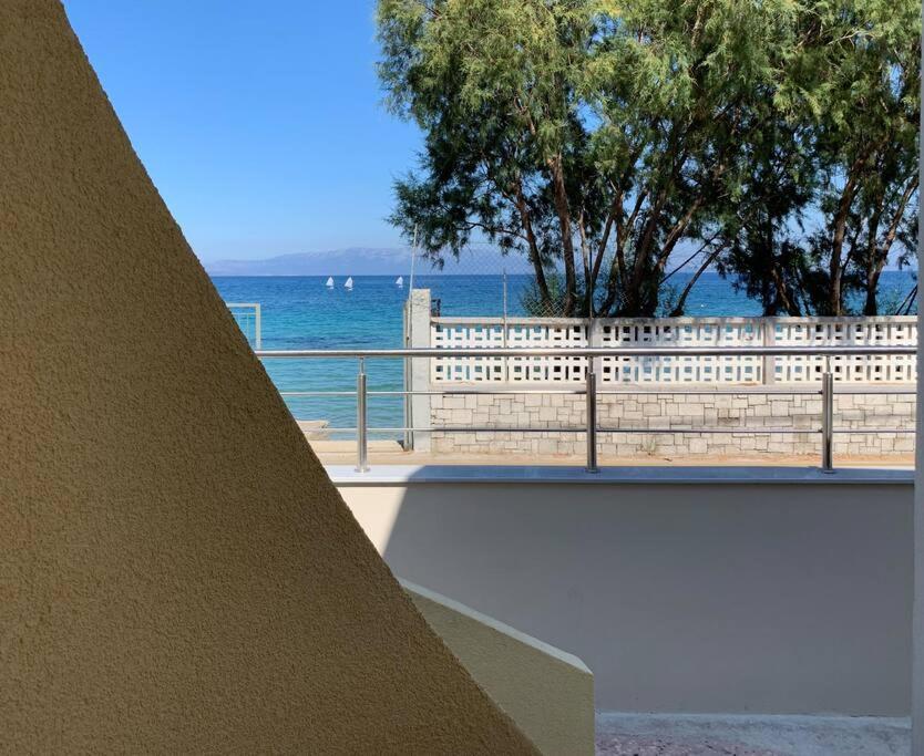 Blue Flag Award Winning Ormos Lo Beach: Home 1 Vrontados Bagian luar foto