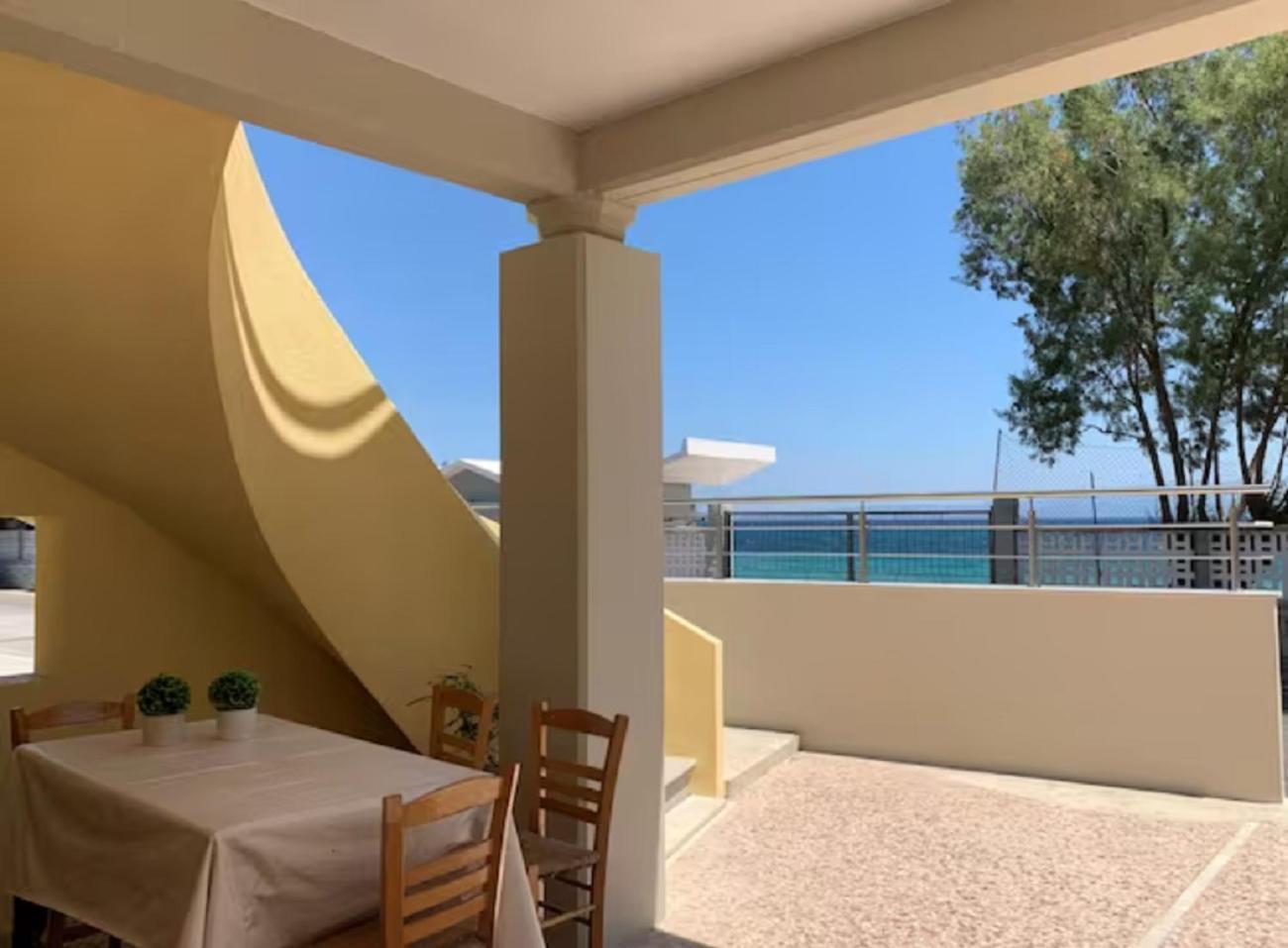 Blue Flag Award Winning Ormos Lo Beach: Home 1 Vrontados Bagian luar foto